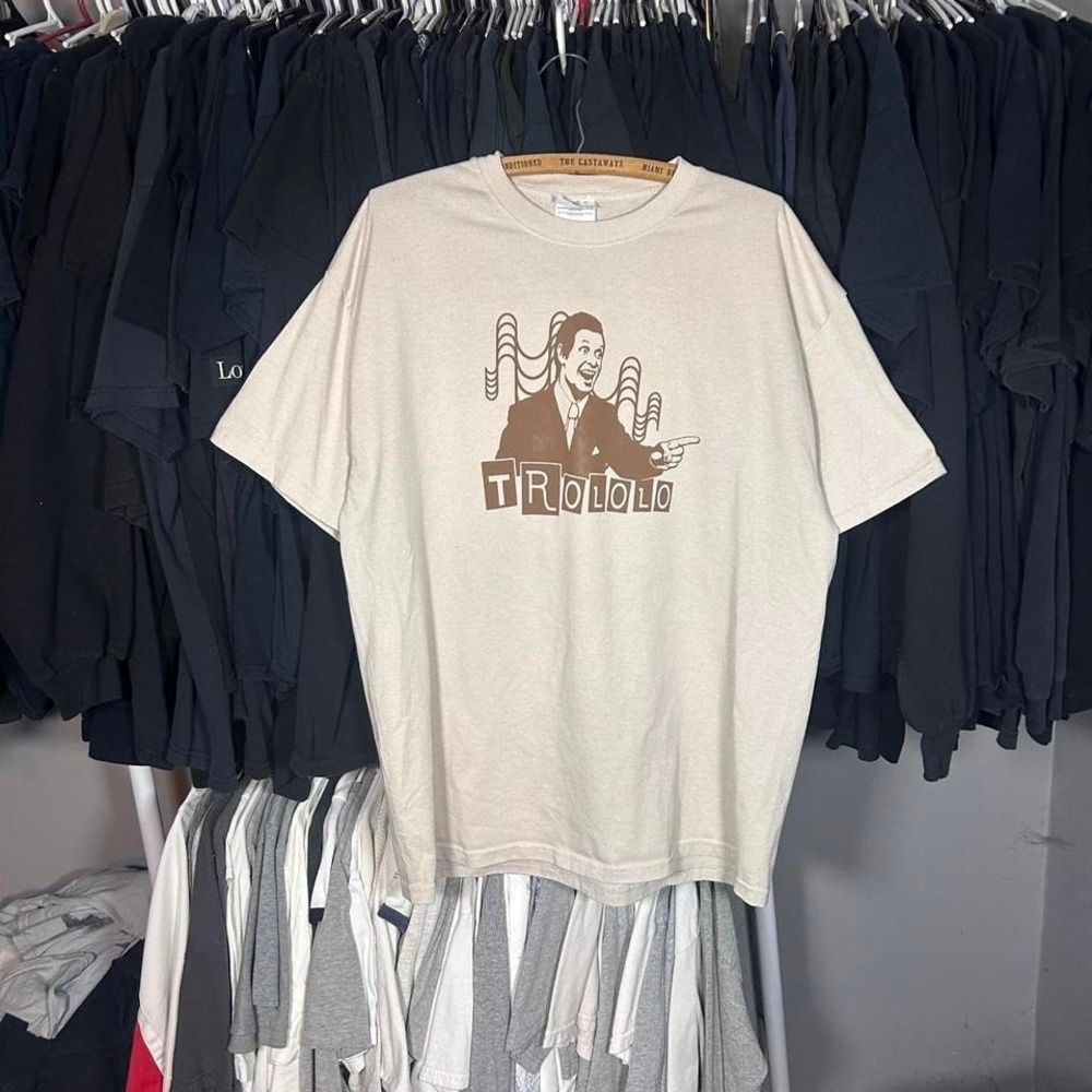 Vintage Y2K rare Cream and brown T-shirt with a unique, retro vibe find‎ Size XL
